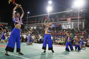 真人娱乐-关于重返赛场首场状态出色，SKT观众沸腾！，塔图姆重返赛场赛场气氛高涨的信息